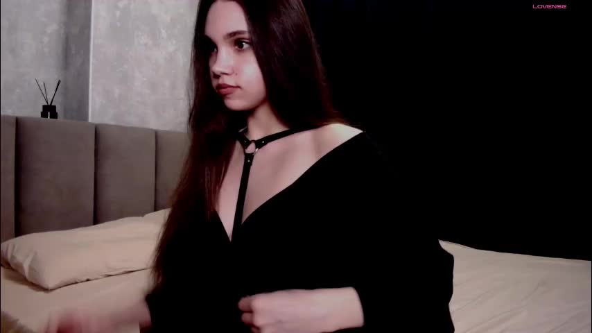 holysinner83 Live Sex December 13, 2025