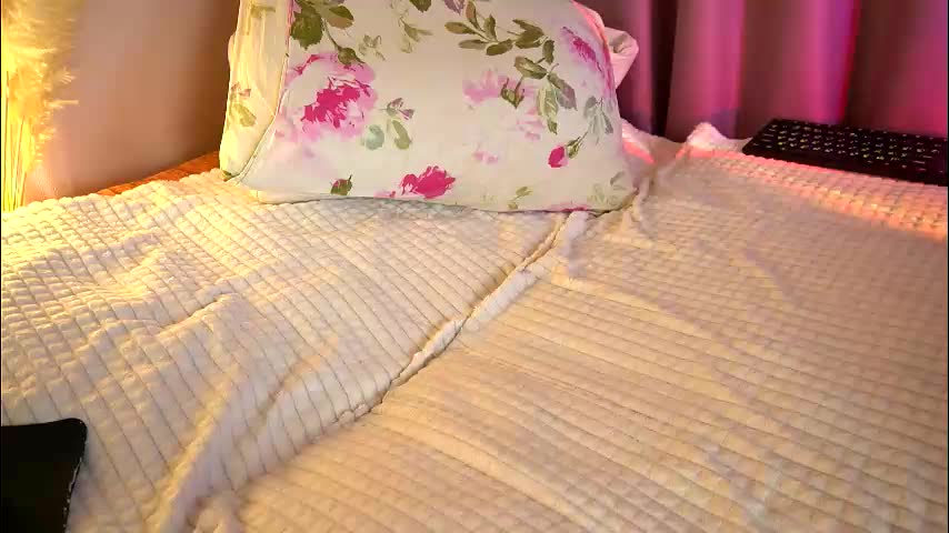 holyyy_fuck Live Sex December 12, 2025