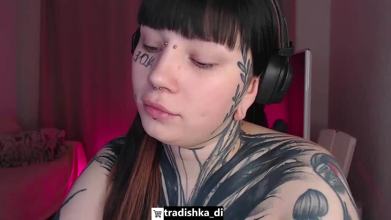 tradishka Live Sex December 13, 2025