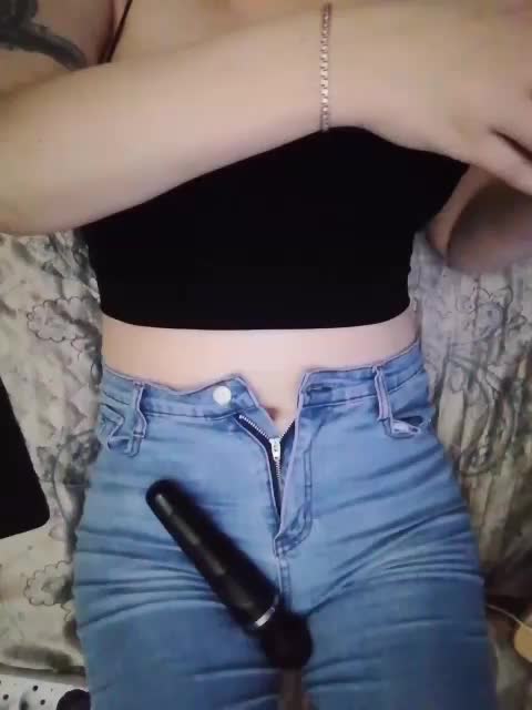 -Tiffany- Live Sex December 17, 2025