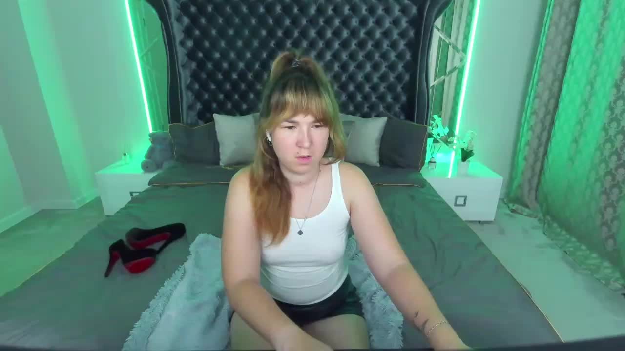 SofiiDarling Live Sex December 14, 2025