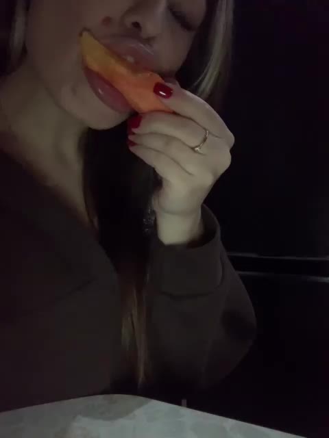 Polichkaaaa Live Sex December 14, 2025