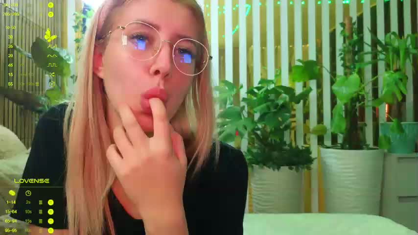 -Violettttta- Live Sex December 13, 2025