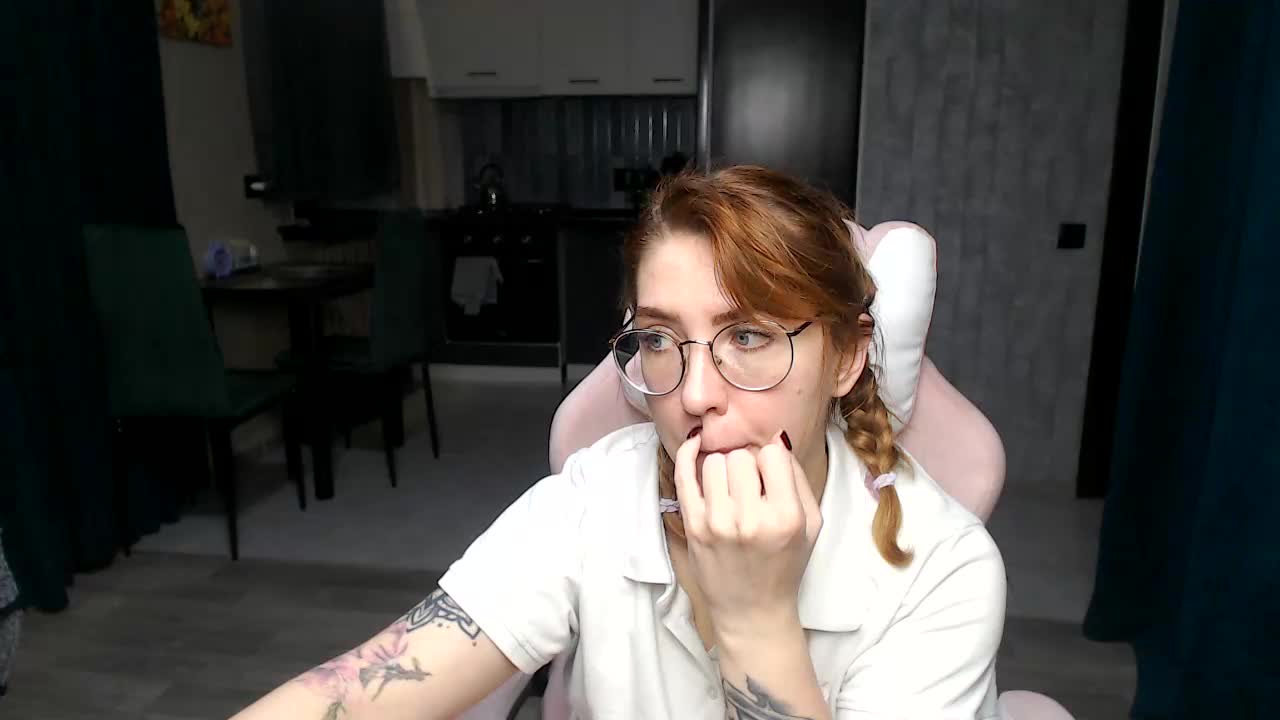 Regimasmile Live Sex December 13, 2025