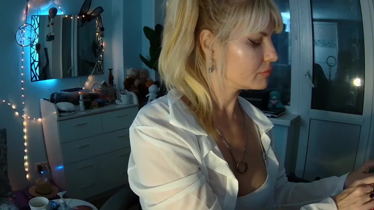 YayaTwist Live Sex December 14, 2025