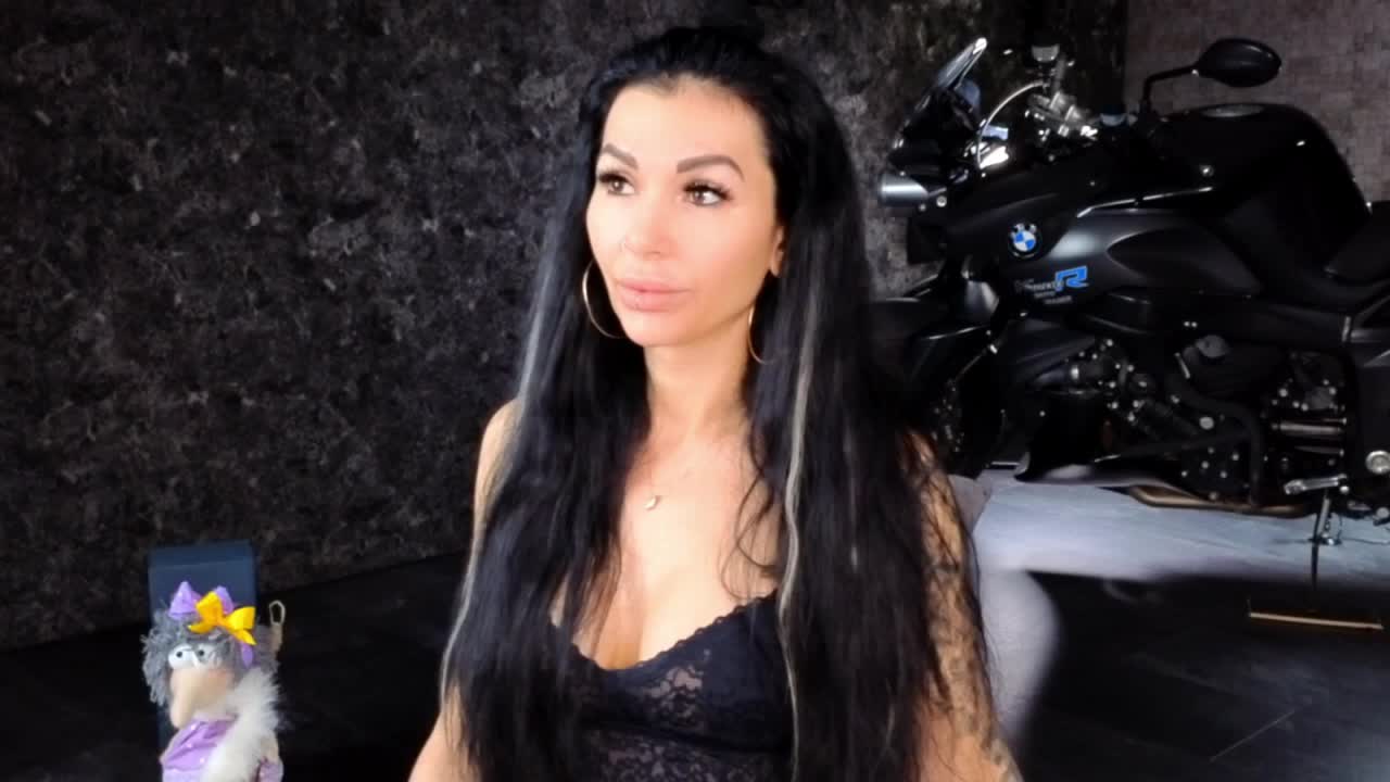 -BABAYAGA- Live Sex December 17, 2025