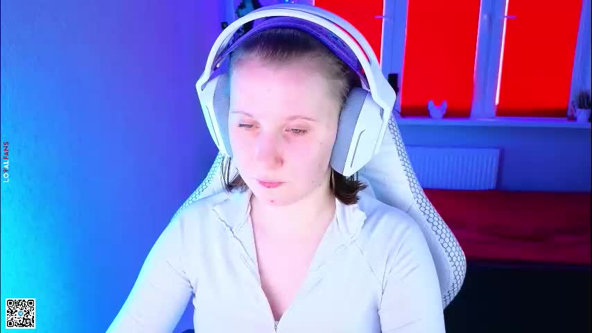 moon_avengers Live Sex December 13, 2025