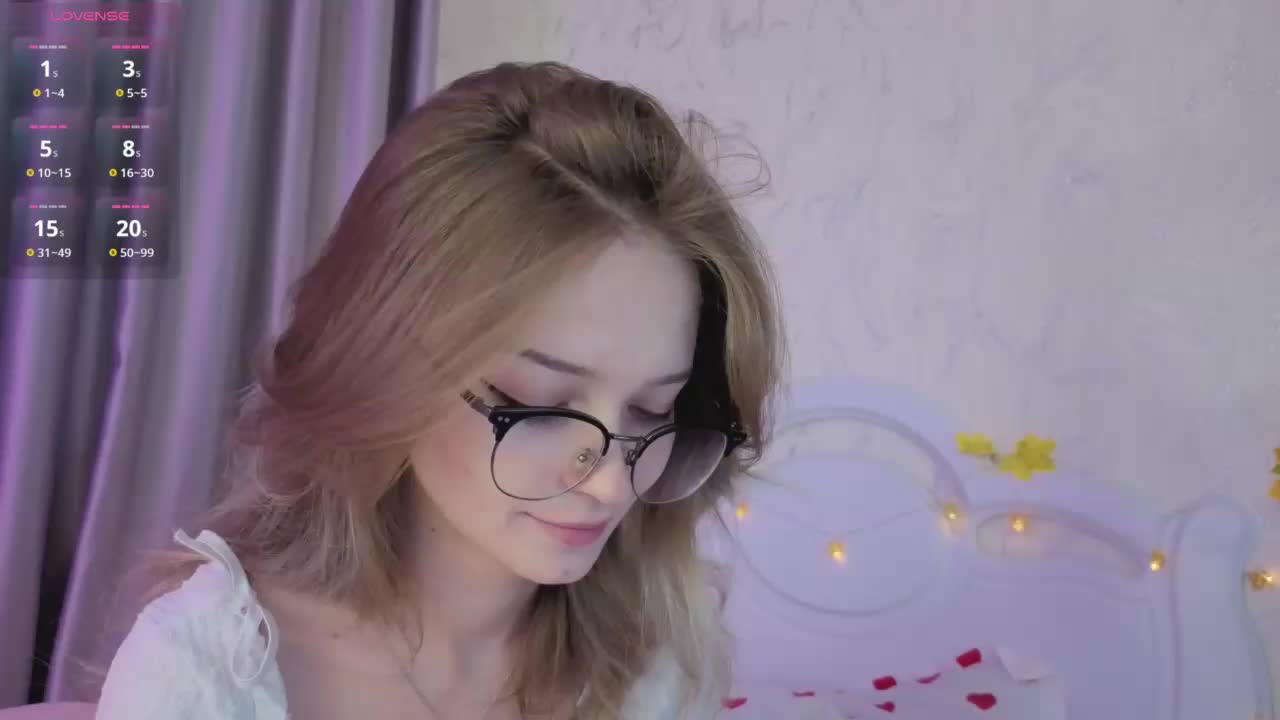 vialeta-baby Live Sex December 12, 2025