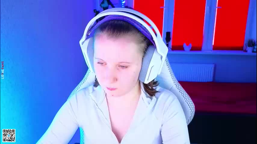 moon_avengers Live Sex December 13, 2025