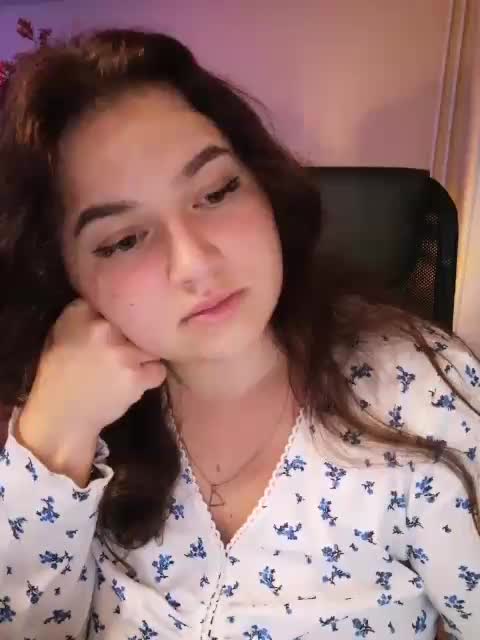 JuliaHesperaks Live Sex December 13, 2025