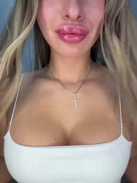 BonnieMur Live Sex December 14, 2025