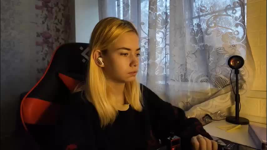 charleneschonert Live Sex December 13, 2025