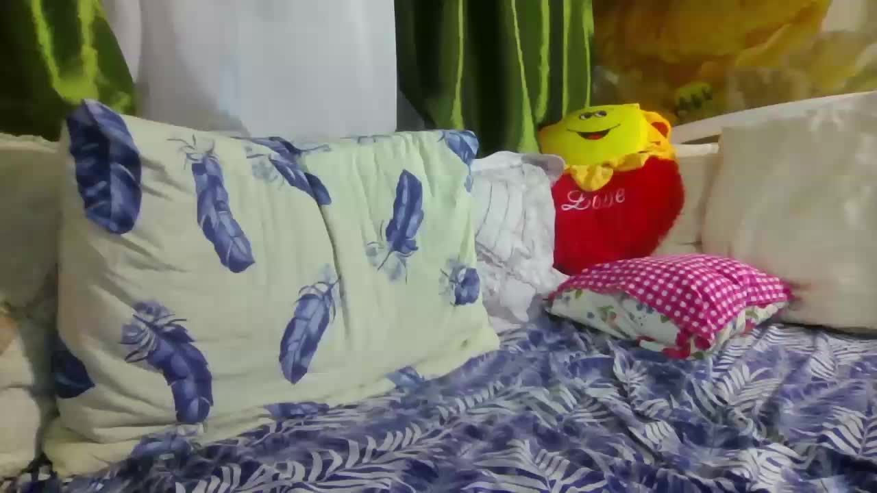 Aktriska Live Sex December 13, 2025