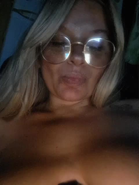 Merry-go-round1 Live Sex December 13, 2025