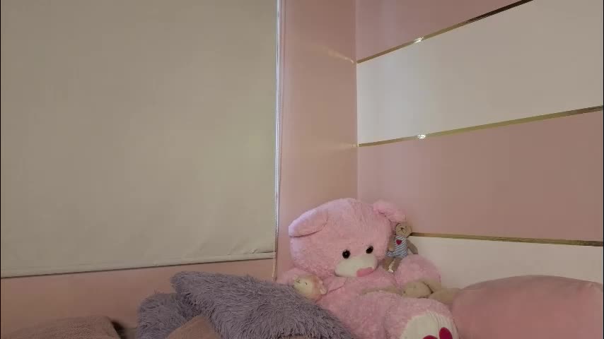 charlote__miller Live Sex December 13, 2025