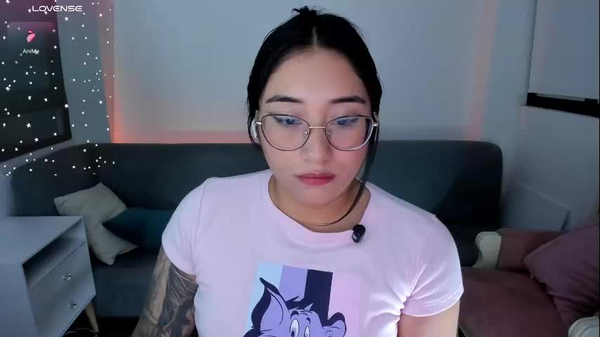 hottbee1 Live Sex November 11, 2025