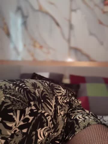 Milena-MilfaXXX Live Sex December 17, 2025