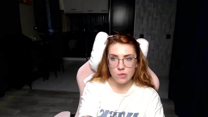 Reginasmilee Live Sex December 17, 2025