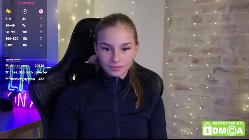 roxxxie_reid Live Sex December 13, 2025