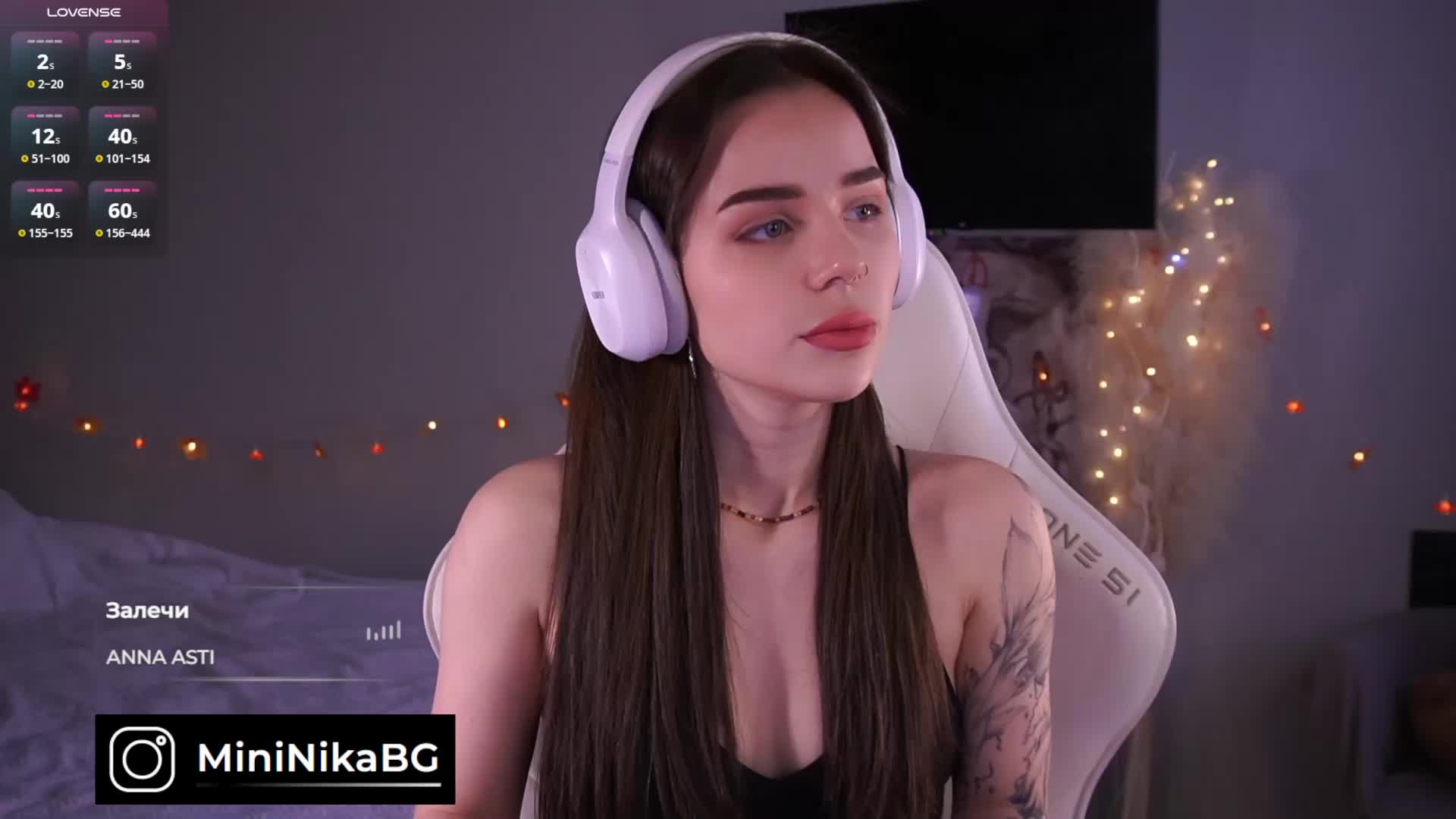 MiniNika Live Sex December 14, 2025