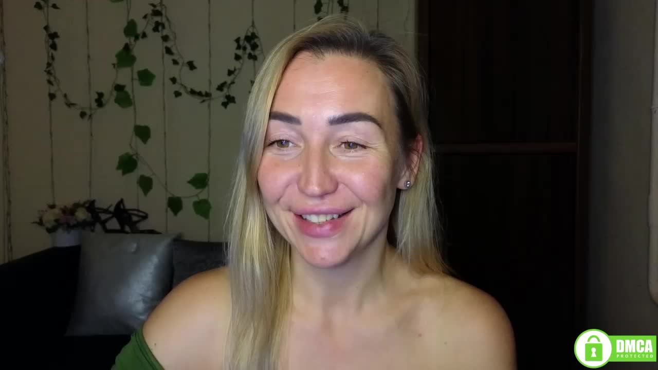 Jullyblondkiss Live Sex December 13, 2025