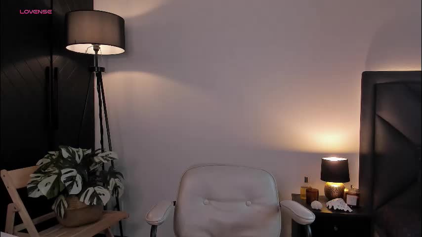 r_a_v_e_n Live Sex December 14, 2025