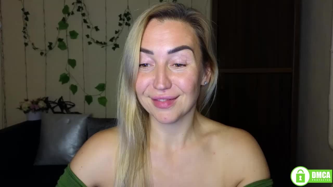 Jullyblondkiss Live Sex December 13, 2025