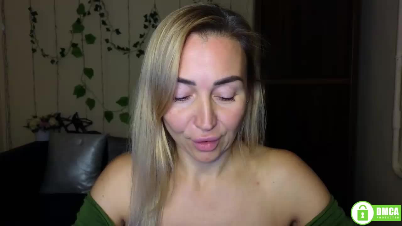 Jullyblondkiss Live Sex December 13, 2025