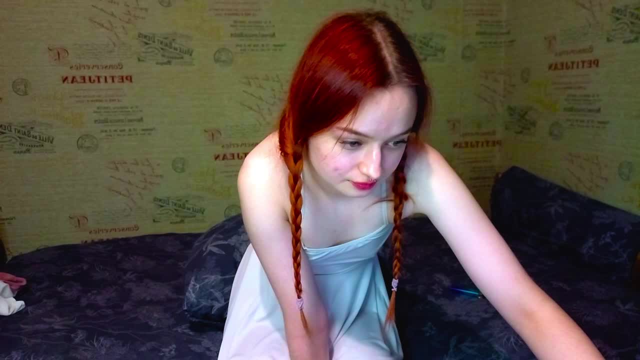 emiless Live Sex December 13, 2025