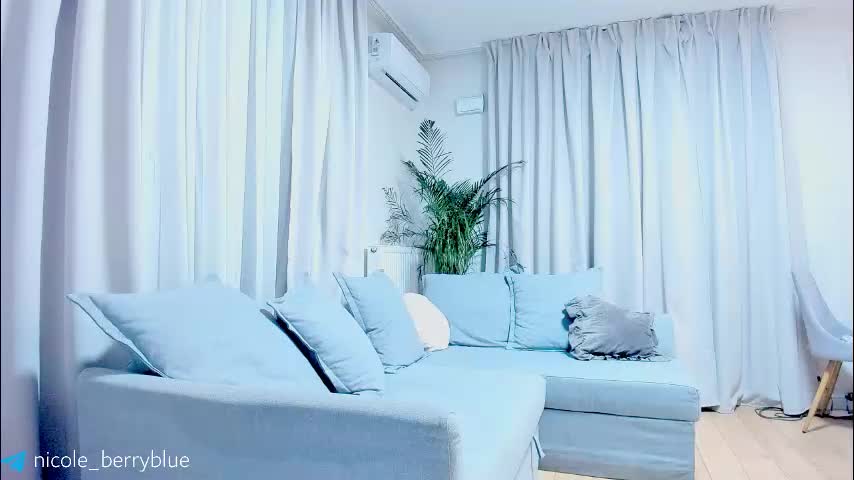 nicole_blueberry Live Sex December 13, 2025