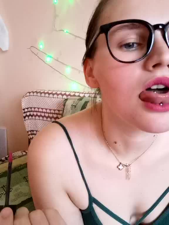 LisaLovHoney Live Sex December 14, 2025