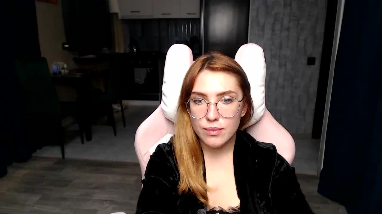 Regimasmile Live Sex December 13, 2025