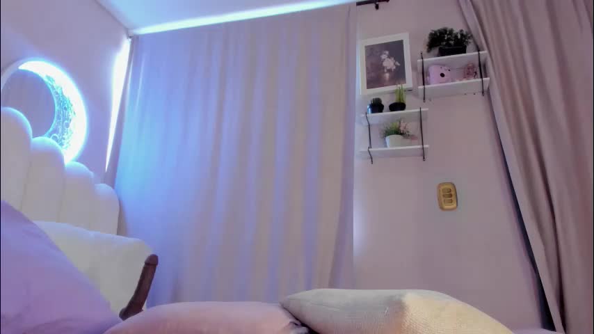 omstudio1994 Live Sex December 13, 2025