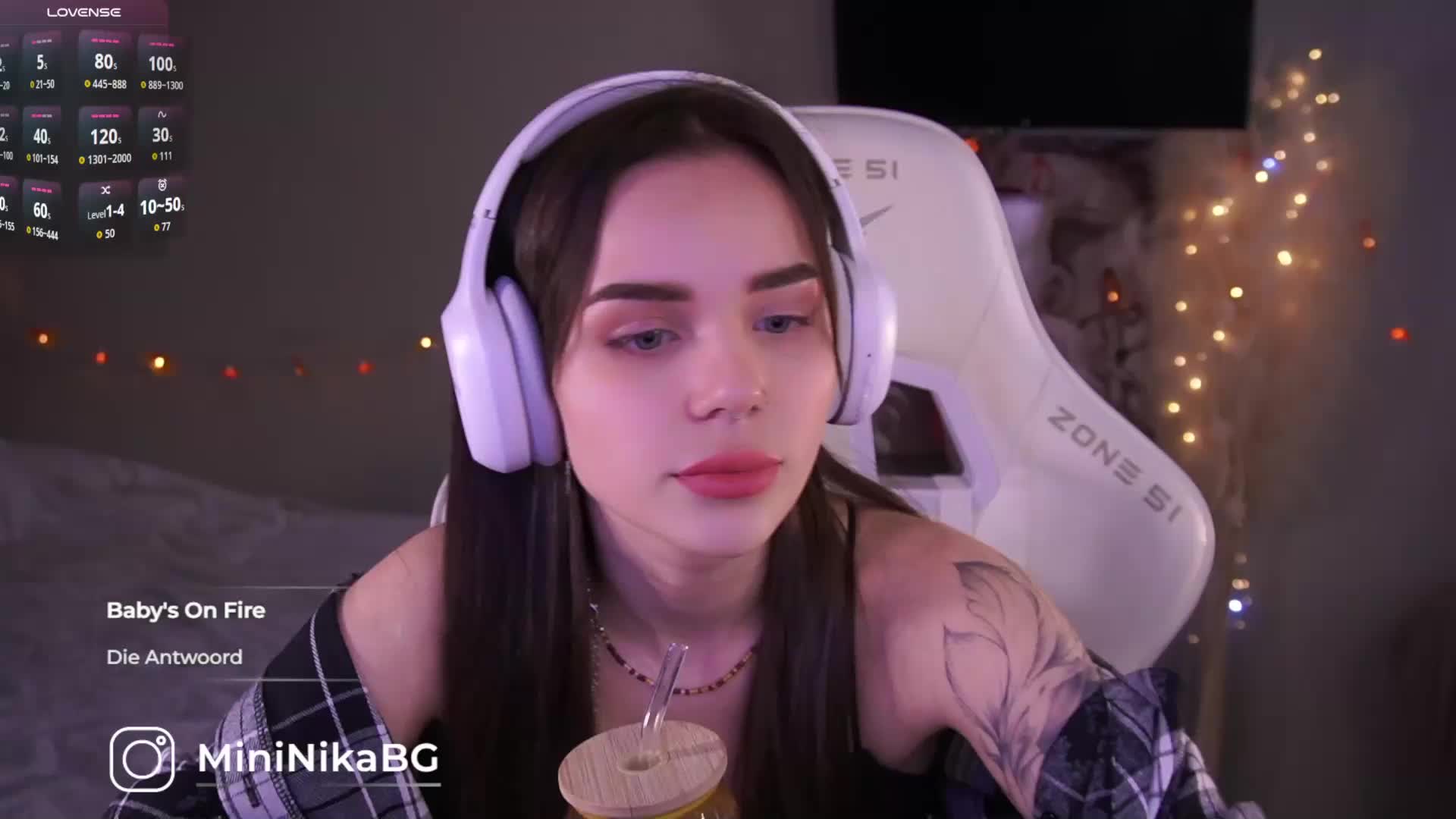 MiniNika Live Sex December 14, 2025