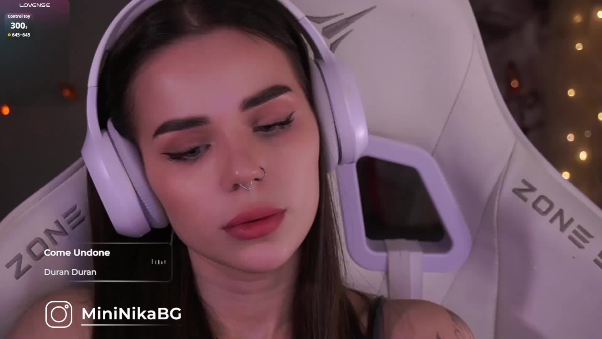 MiniNika Live Sex December 14, 2025