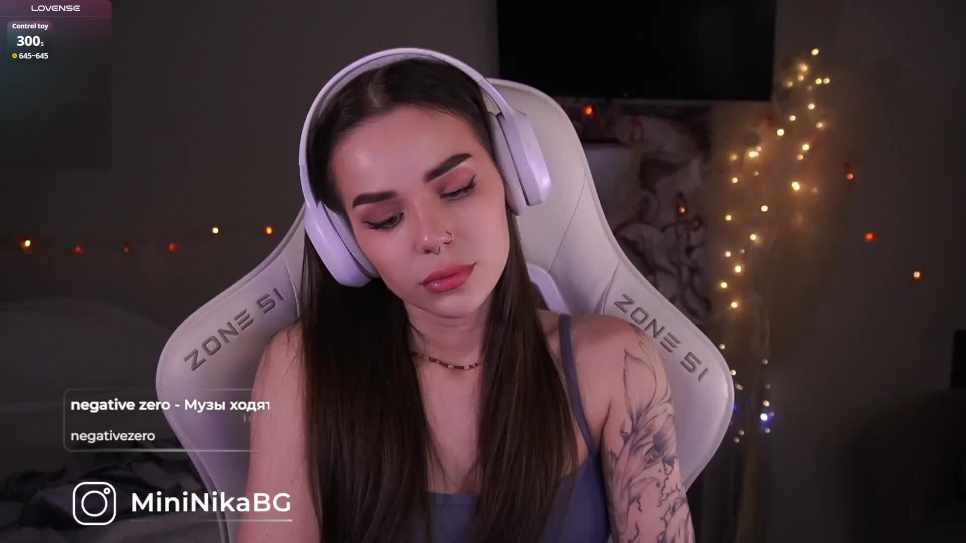 MiniNika Live Sex December 14, 2025