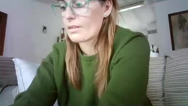 lolahueso Live Sex December 17, 2025