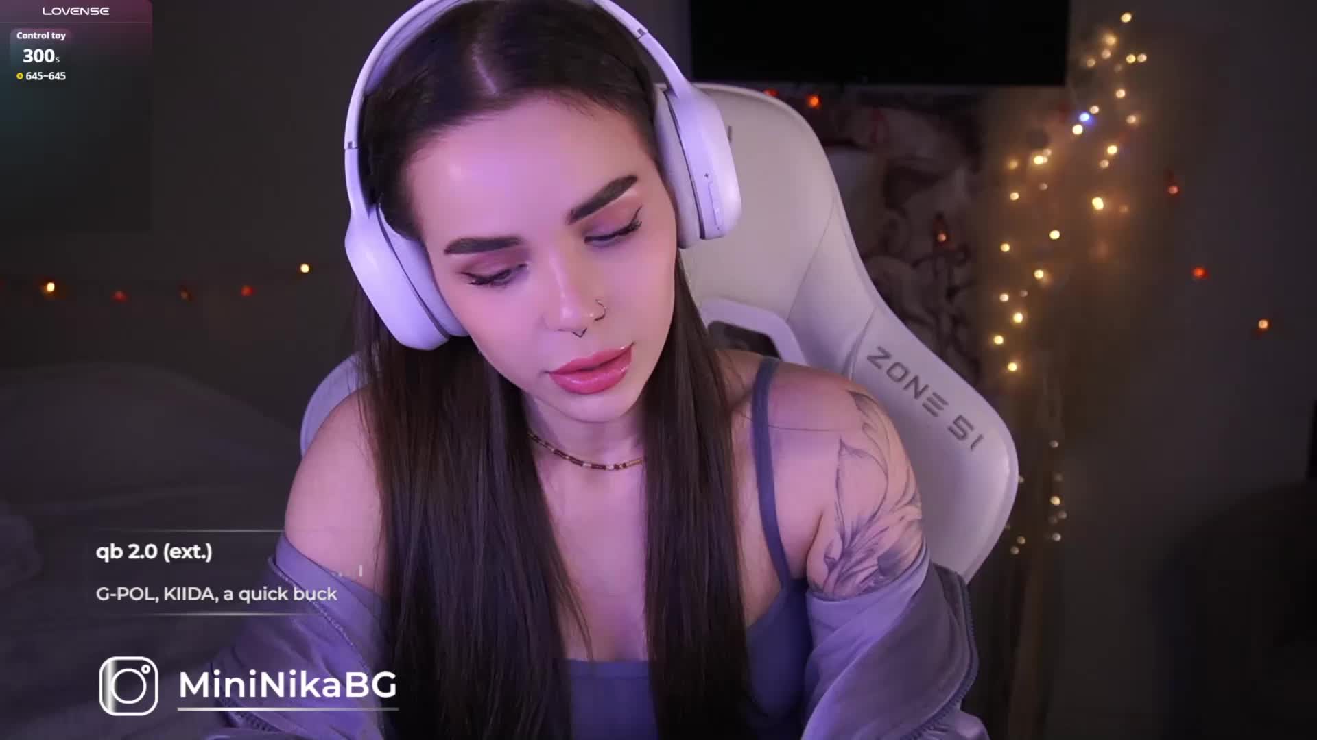 MiniNika Live Sex December 14, 2025