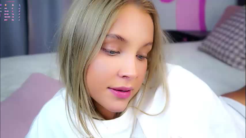 lipswithsmileonthem Live Sex December 13, 2025