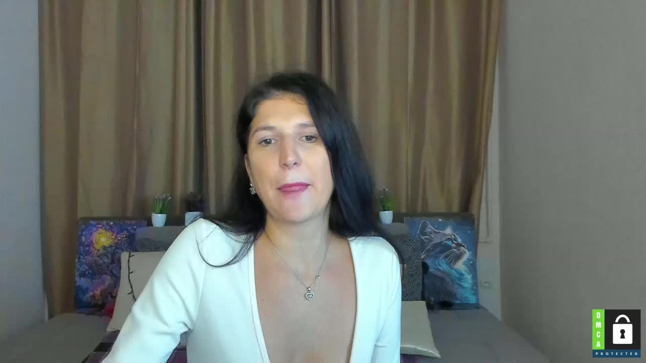 AliannaSoloKisses Live Sex December 13, 2025