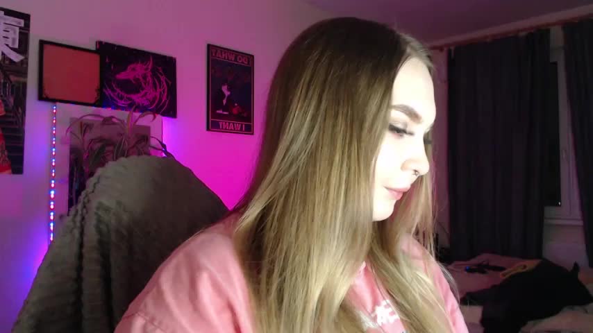 Greeenfriends6969 Live Sex December 13, 2025