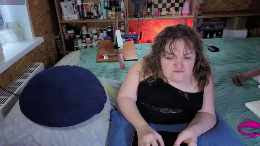 MiniNatalie Live Sex December 14, 2025