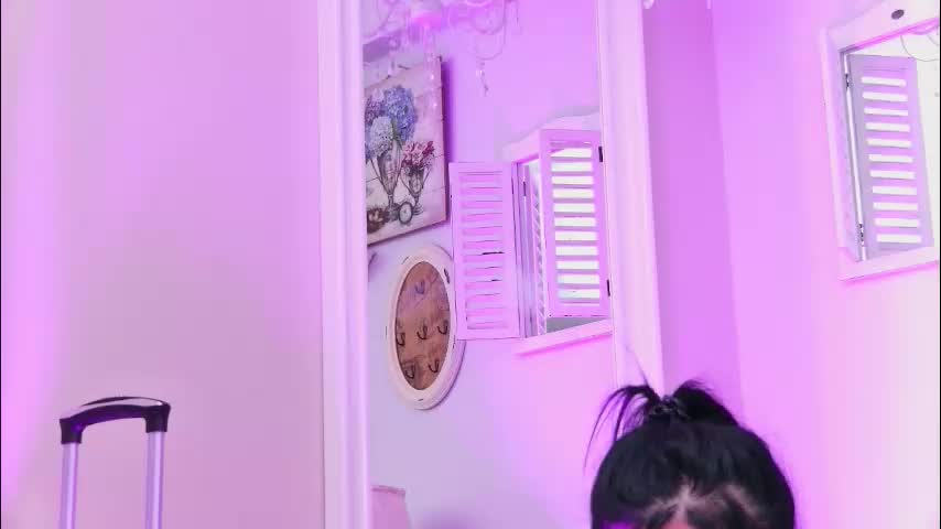 emilycolle_ Live Sex December 17, 2025