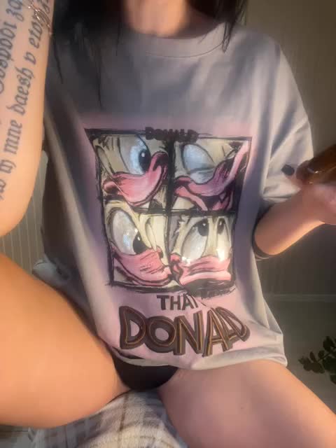 Karolina_Milf Live Sex December 13, 2025