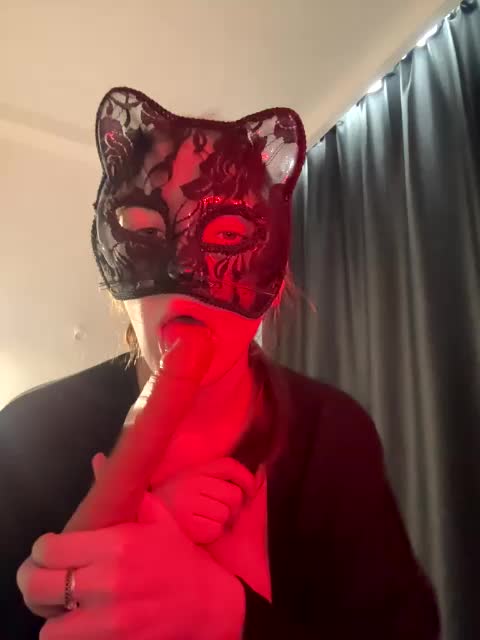 SelenaMoon Live Sex December 13, 2025