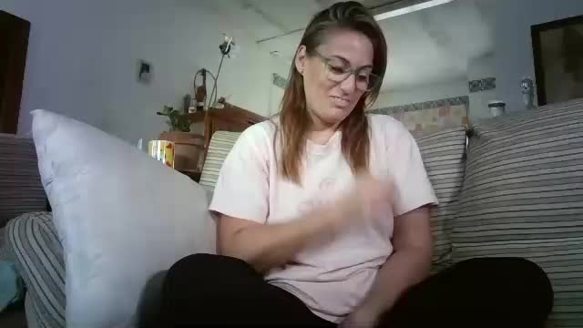 lolahueso Live Sex December 17, 2025