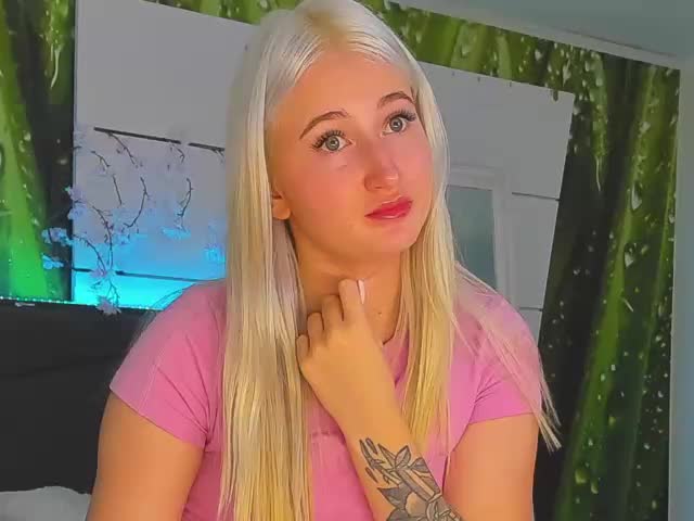 HollyTaillor Live Sex December 14, 2025