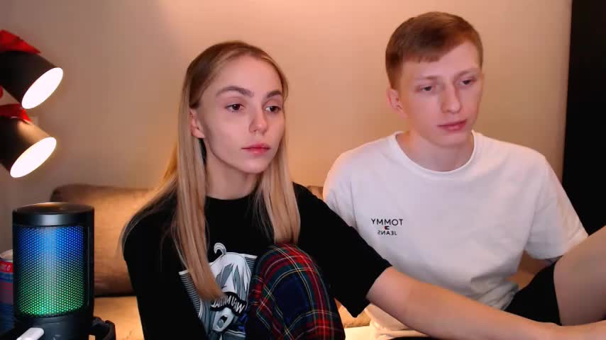 juliaanddima Live Sex December 15, 2025