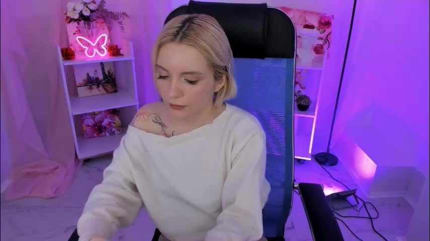 aurorawrenfield Live Sex December 13, 2025