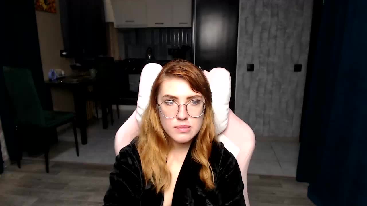 Regimasmile Live Sex December 13, 2025